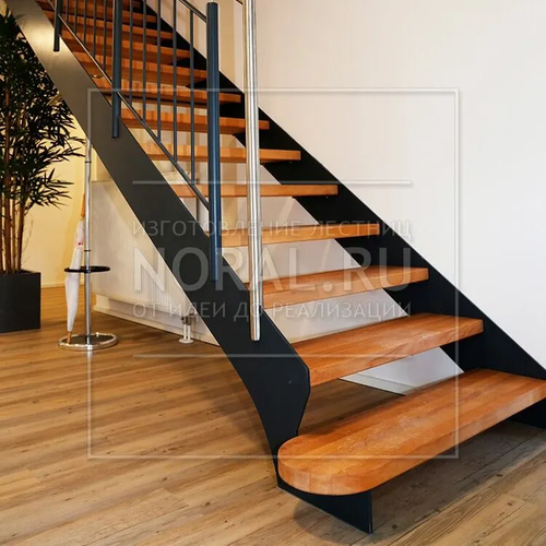 Одномаршевая лестница на тетивах