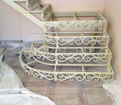 Кованные элементы для каркаса лестницы